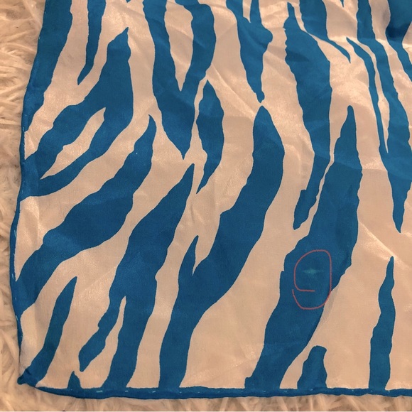 100% Silk Golden Camel Hand Printed Scarf - Picture 8 of 10